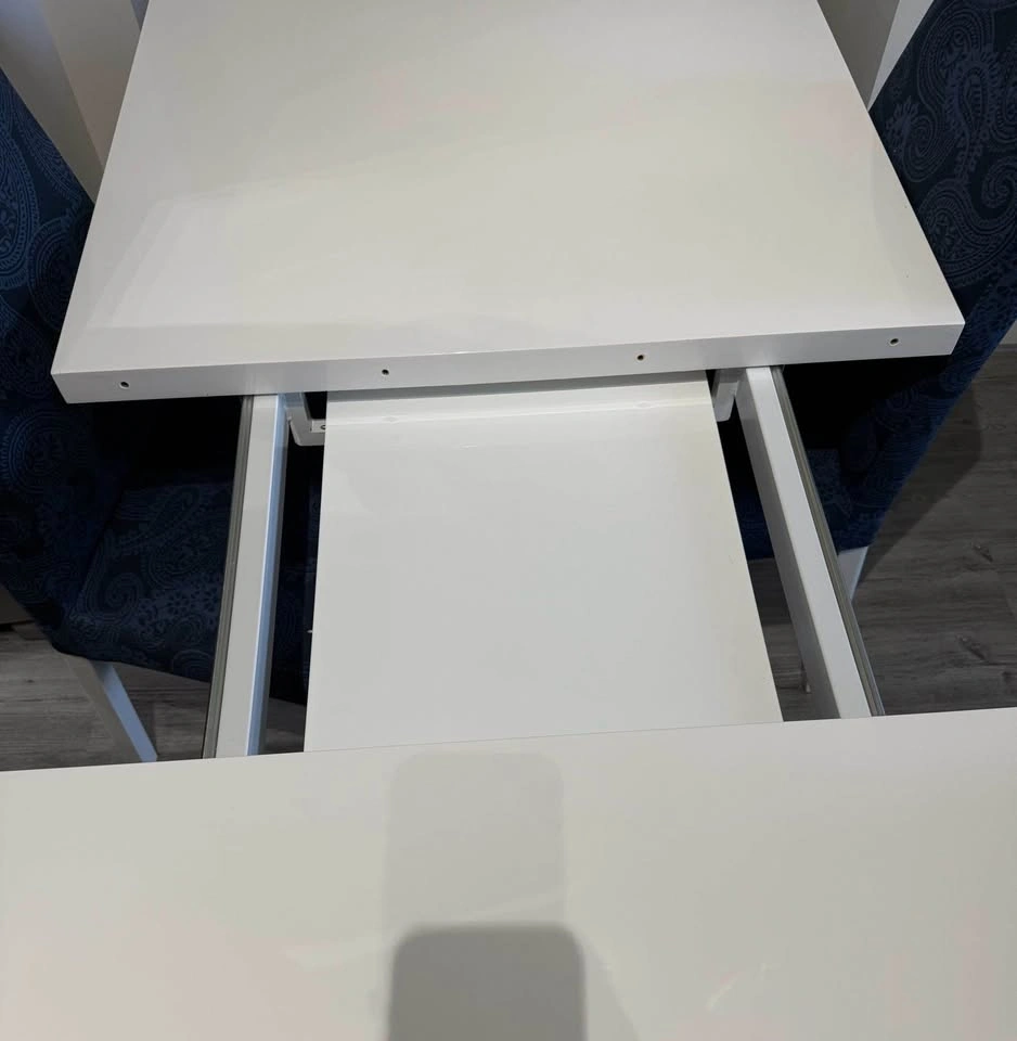 Modern extendable dining table - photo 4