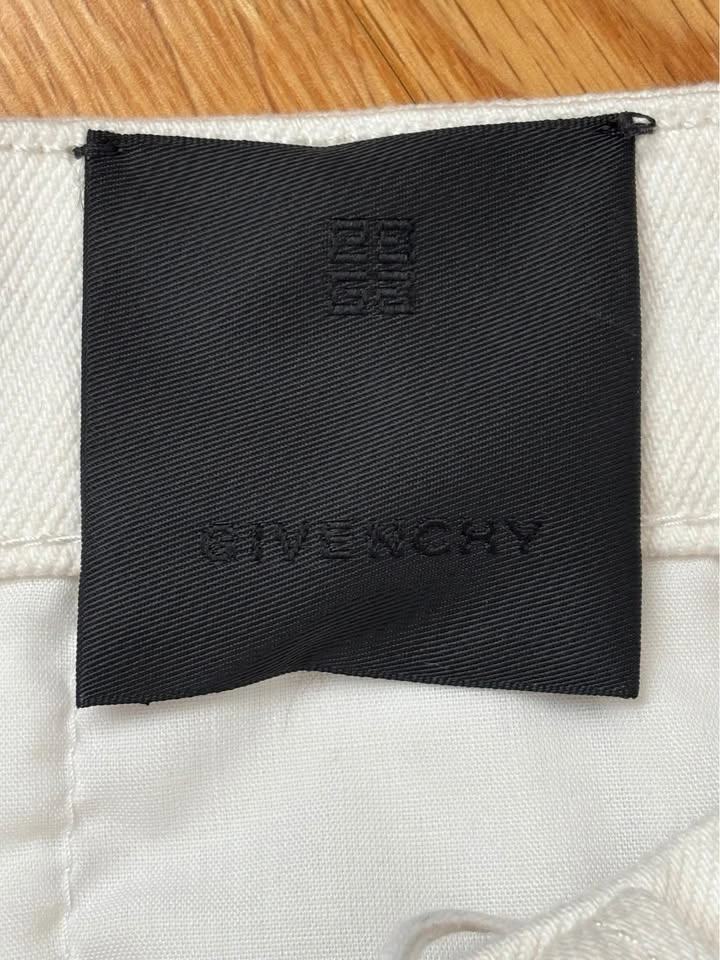 NWT Givenchy Shorts | Size 34, Retail $1390 - photo 3