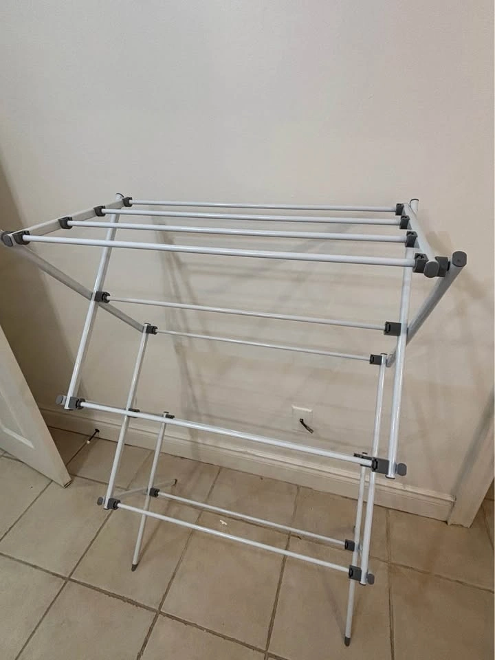MOVING SALE - Folding Metal Laundry Drying Rack - photo 2