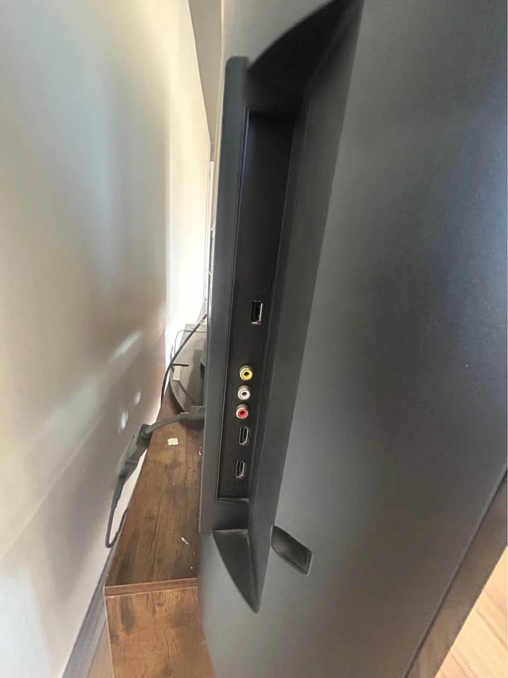 60” Sony Bravia TV for sale - photo 4