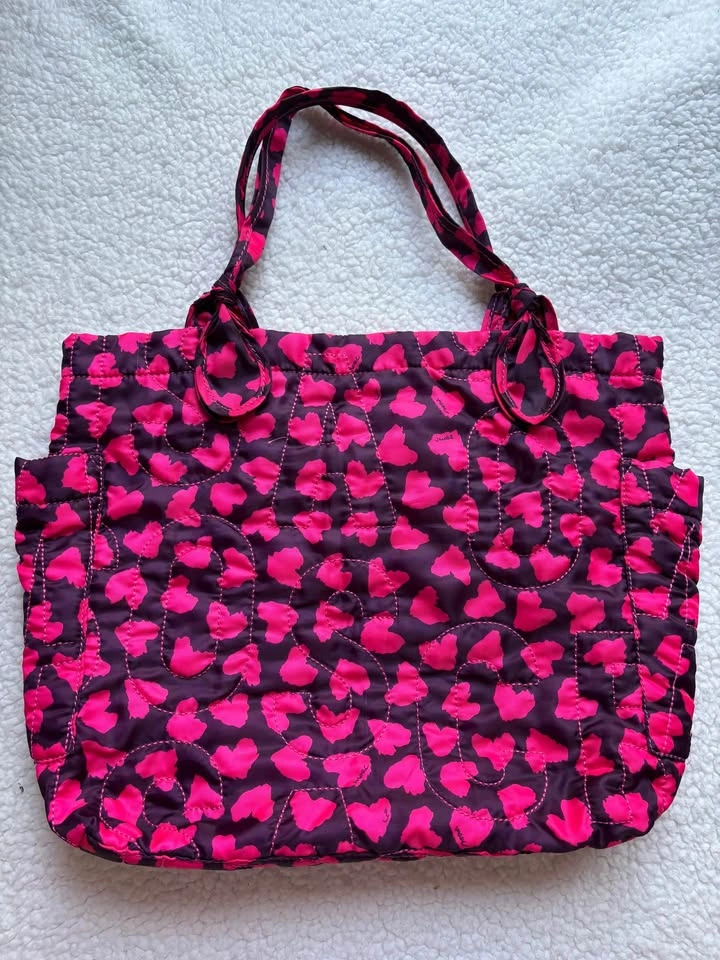 Marc Jacobs Large Pink/Purple Heart Quilted Nylon Tote Bag - photo 3