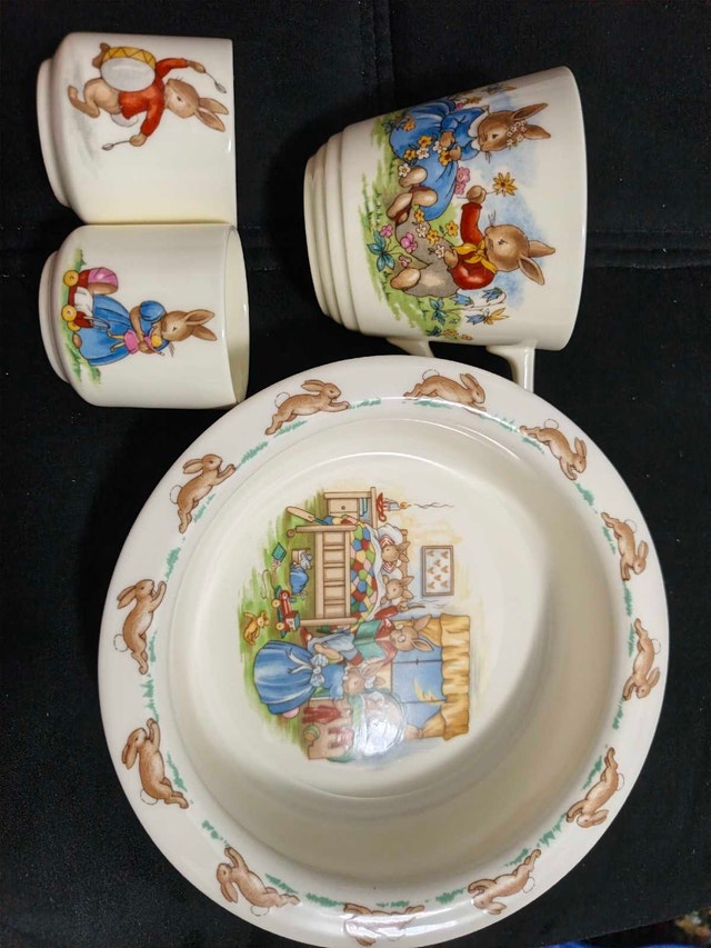Royal Doulton Bunnykins Dinner Set - photo 4