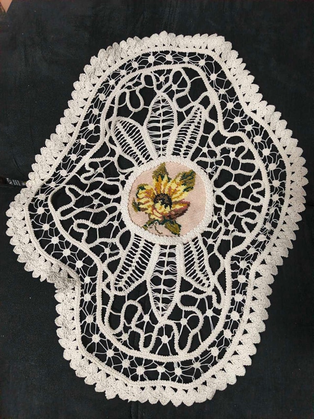 Vintage Embroidered Lace Doilies - photo 3