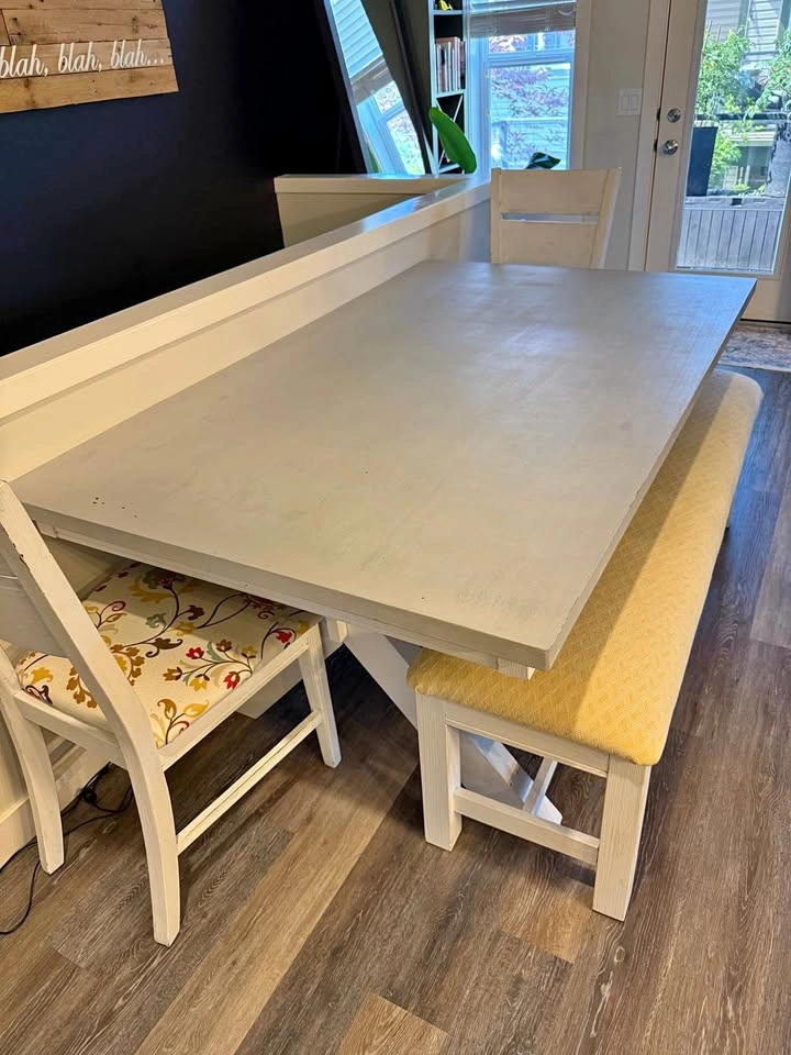 Kitchen table
