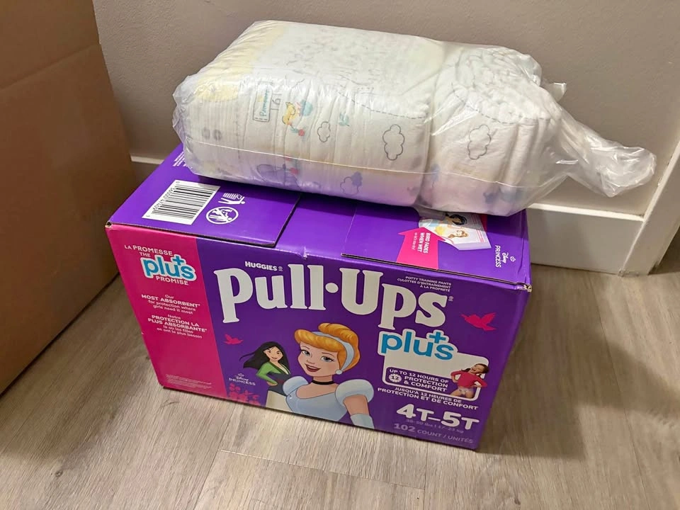 Huggies Pull-Ups Plus 4T–5T (102 Count) + Free Size 6 Diapers