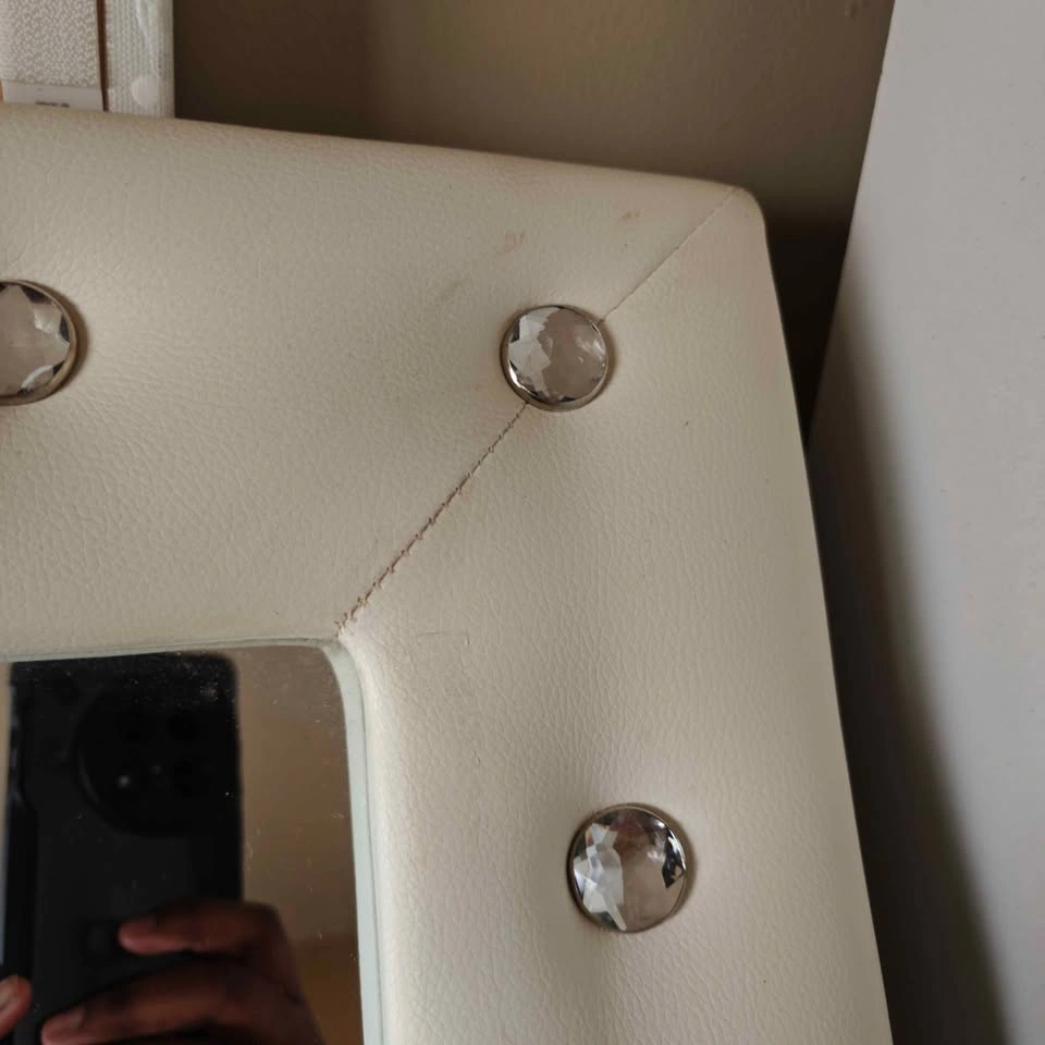 23.75" x 31.5" White Pleather Mirror with Jewels - photo 3