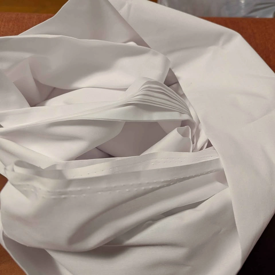 20m x 115cm of BRAND NEW White broad-cloth - photo 2