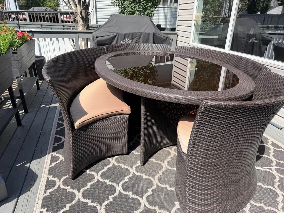 Wicker & Glass Patio Set - photo 2