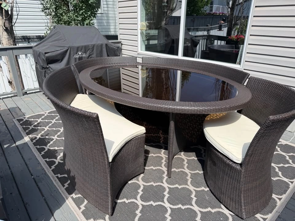 Wicker & Glass Patio Set - photo 3