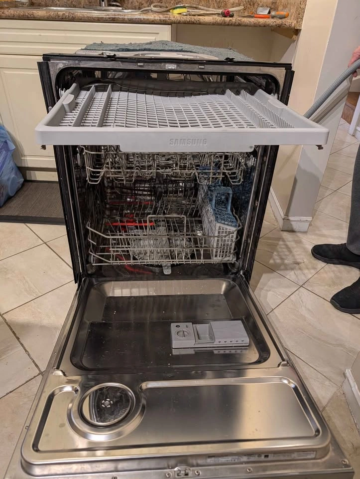 Samsung StormWash 48 dBA Dishwasher with 3rd Rack - photo 3