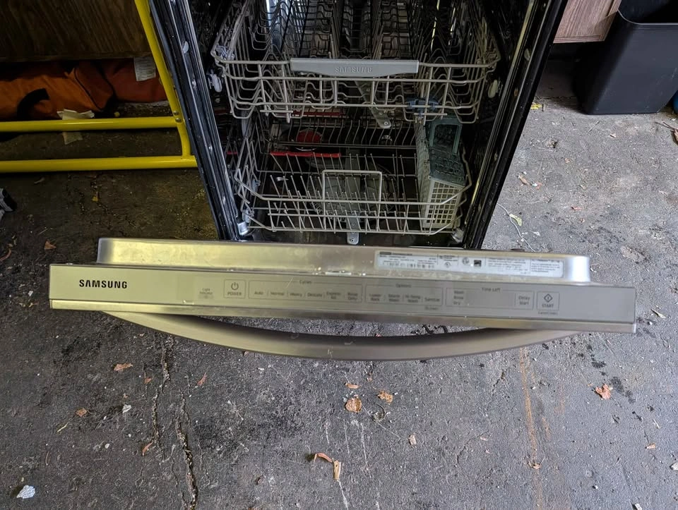 Samsung StormWash 48 dBA Dishwasher with 3rd Rack - photo 4
