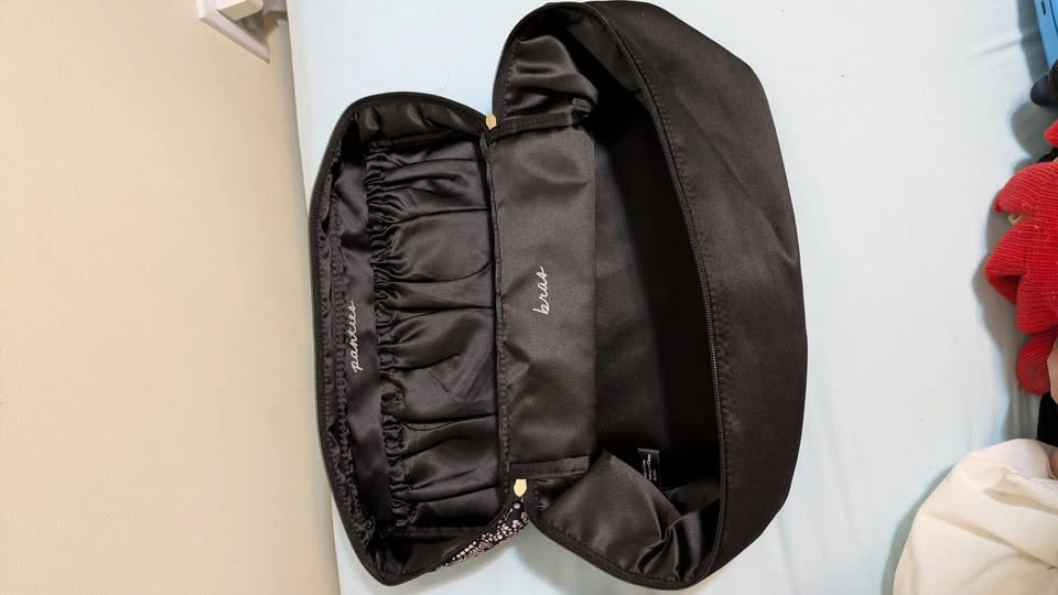 Victoria's Secret Lingerie Travel Case - photo 2