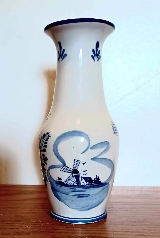 Vtg Hand Painted Porcelain Delft Vase thumbnail