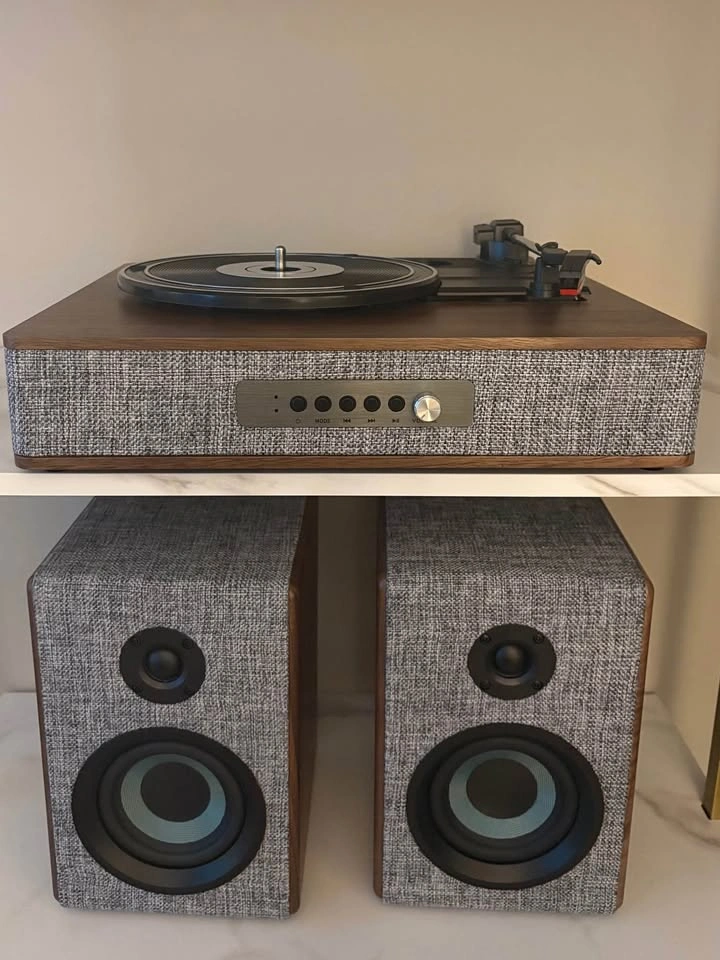 Crosley record player - photo 2