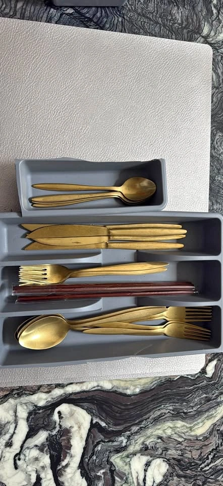 Set of 4 cutlery
