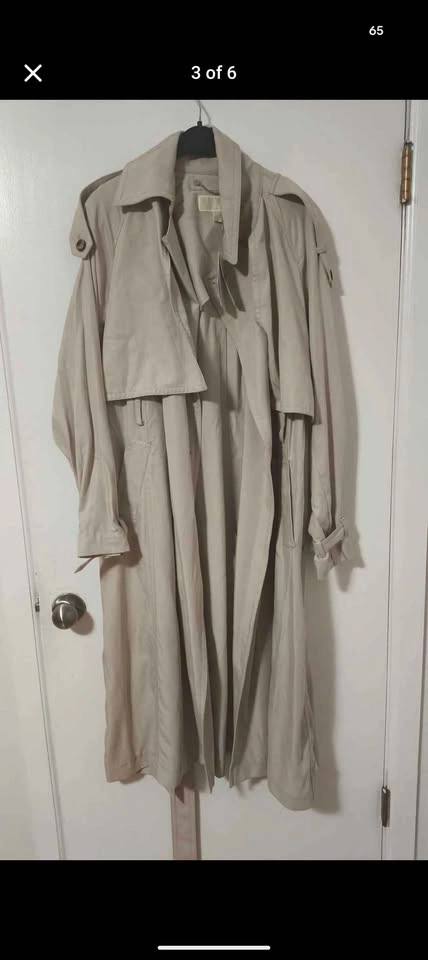Brand new Michael Kors trench-style jacket in a beautiful Dune ( - photo 5