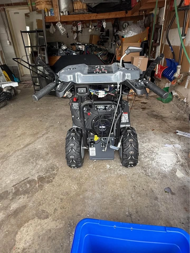Snow Blower - Briggs & Stratton 29 in. Dual Stage - photo 2