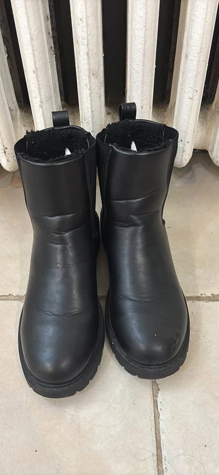 MOVING SALE Black Chelsea Ankle Boots - photo 2