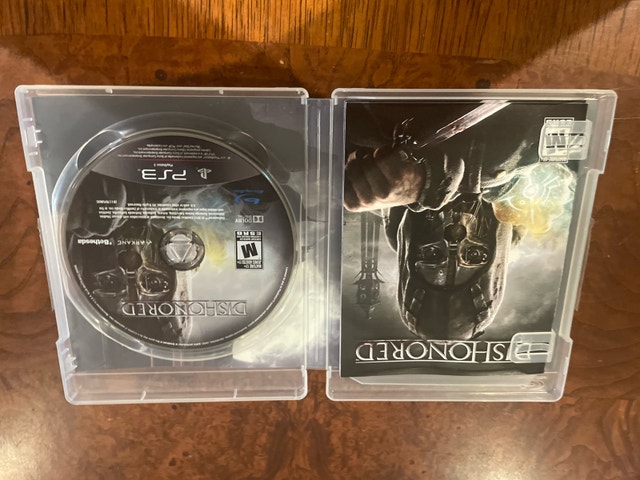DISHONORED - photo 2