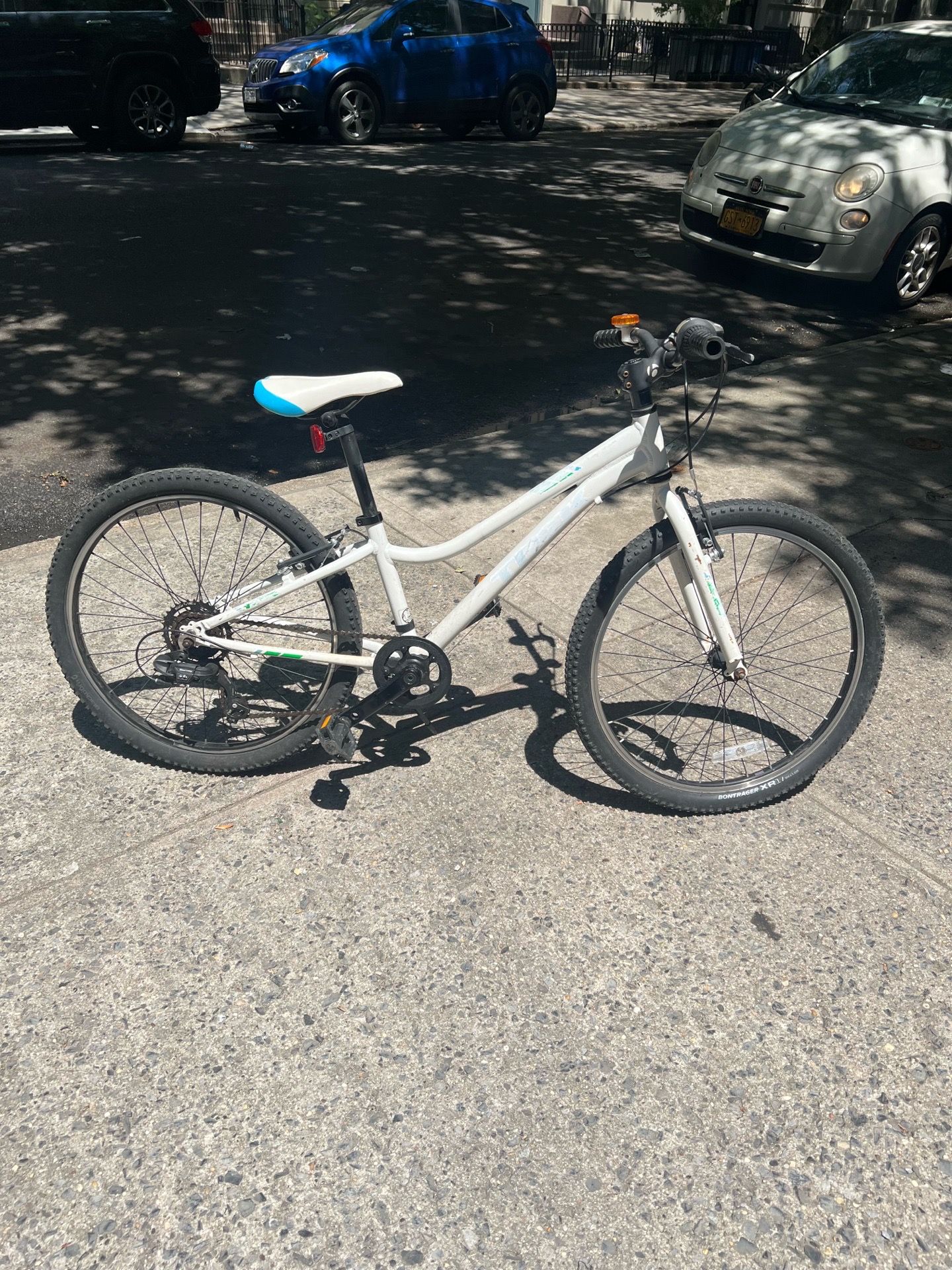 Trek Bike | 7 Speed | Good Condition - photo 2