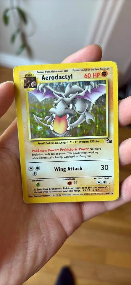 aerodactyl holo HP