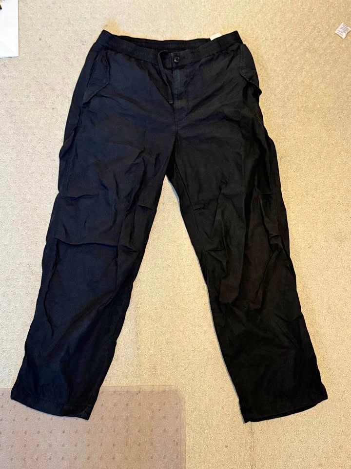 uniqlo black drawstring pants
