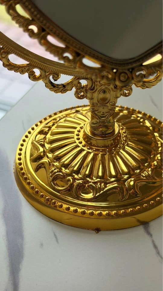Gold Heart-Shaped Mirror for Sale - photo 2