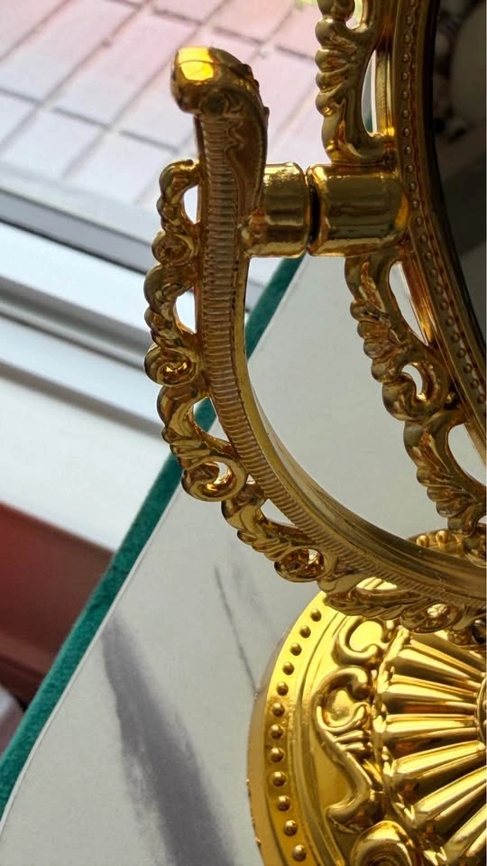Gold Heart-Shaped Mirror for Sale - photo 3