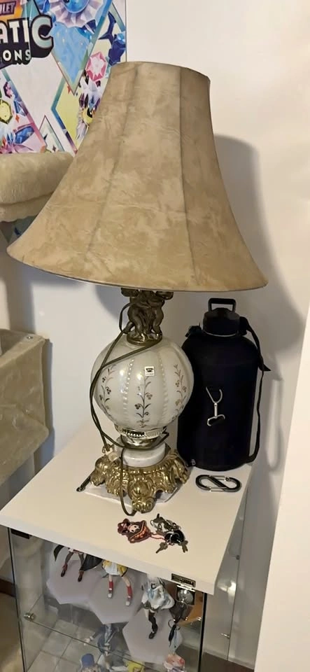 Ornate Table Lamp with Lampshade