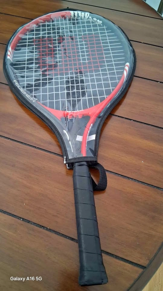 Wilson racket(Federer)-Junior size