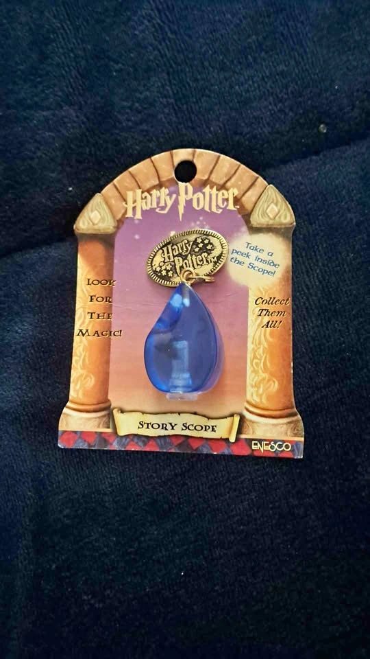 Harry Potter Hufflepuff Story Scope Clip-On New in Package