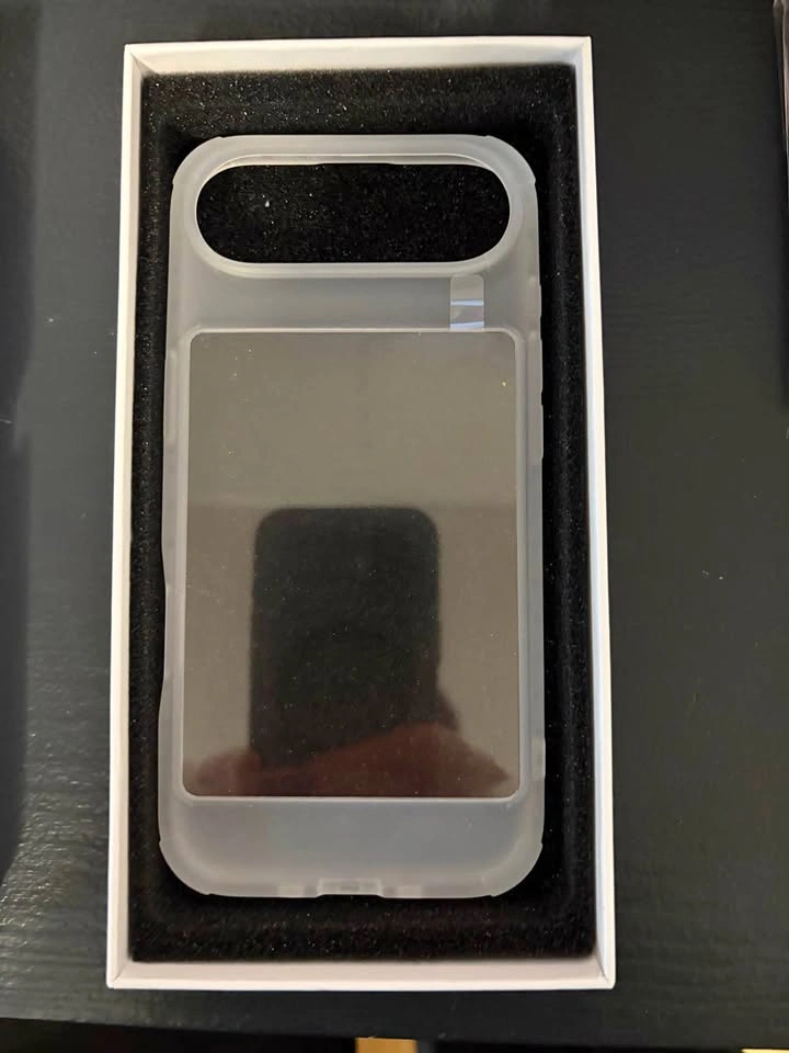 iPhone Air Gen 2 Premium Case + 2x Anti-Scratch Card Display - photo 2