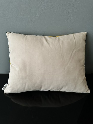 Les Ottomans Silk Velvet Throw Cushion with Insert - photo 3