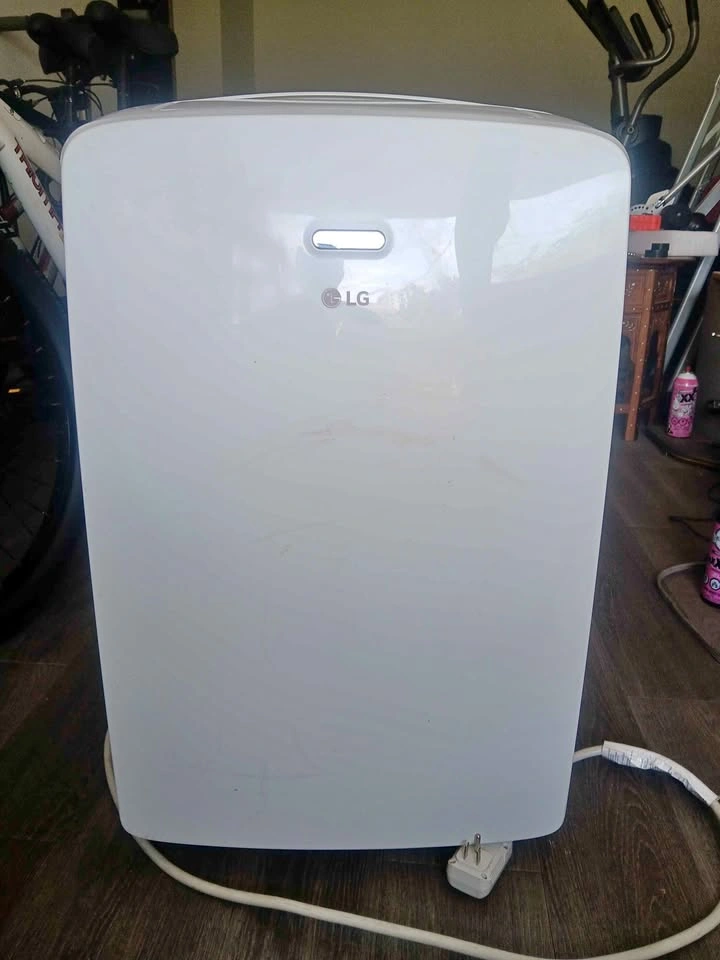 LG LP0825WSB Portable Air Conditioner