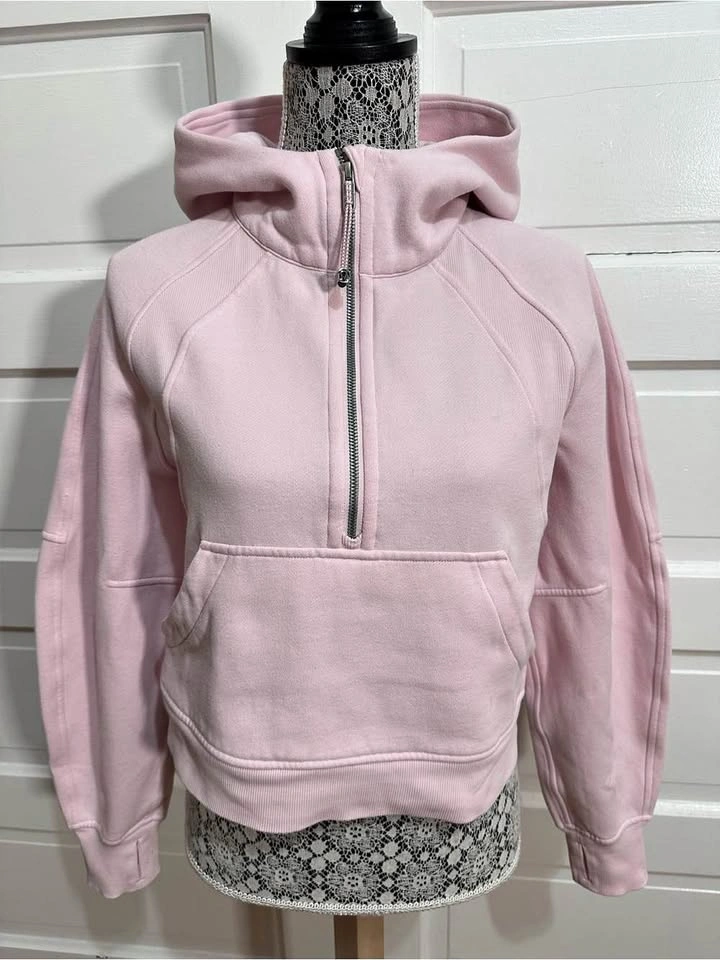 Lululemon • Strawberry Milkshake • XS/S • Scuba half-zip