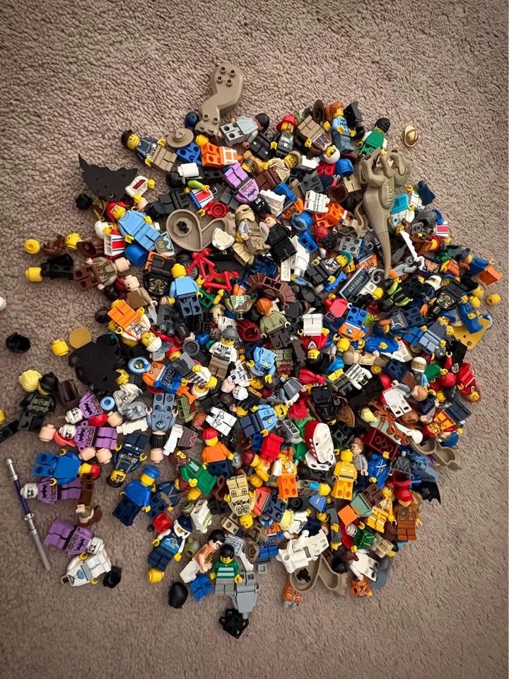 Giant Lot of Lego Bulk and Minifigures - photo 2