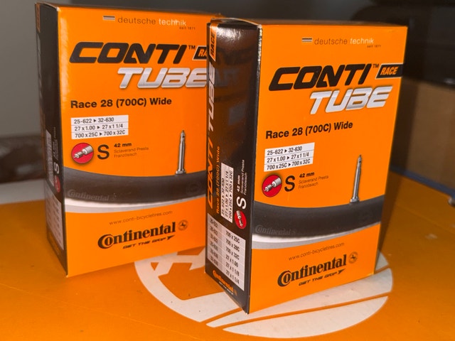 Continental Race 28 (700C) Inner Tubes / Set of 2 / New!
