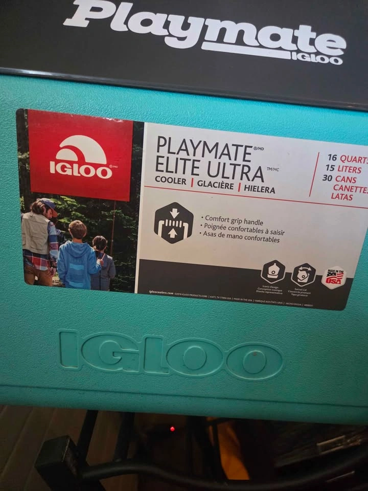 Igloo Playmate 7 Quart Personal Size Cooler - photo 3