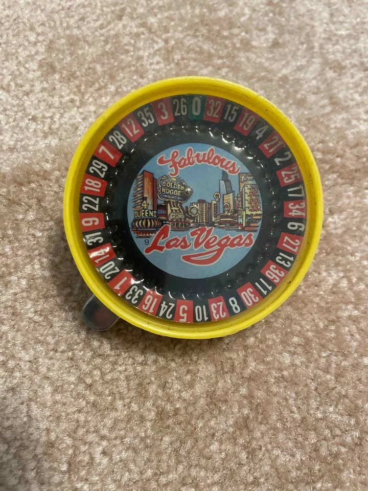 Vintage Handheld Gambling Games - Roulette and Jackpot - photo 3