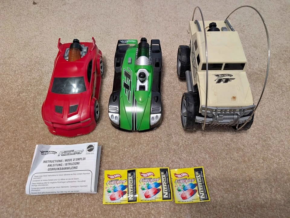 Hot Wheels Formula Fuelers Vehicle Set