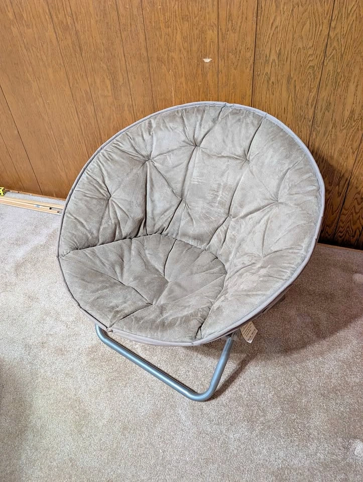 Folding Saucer Chair
