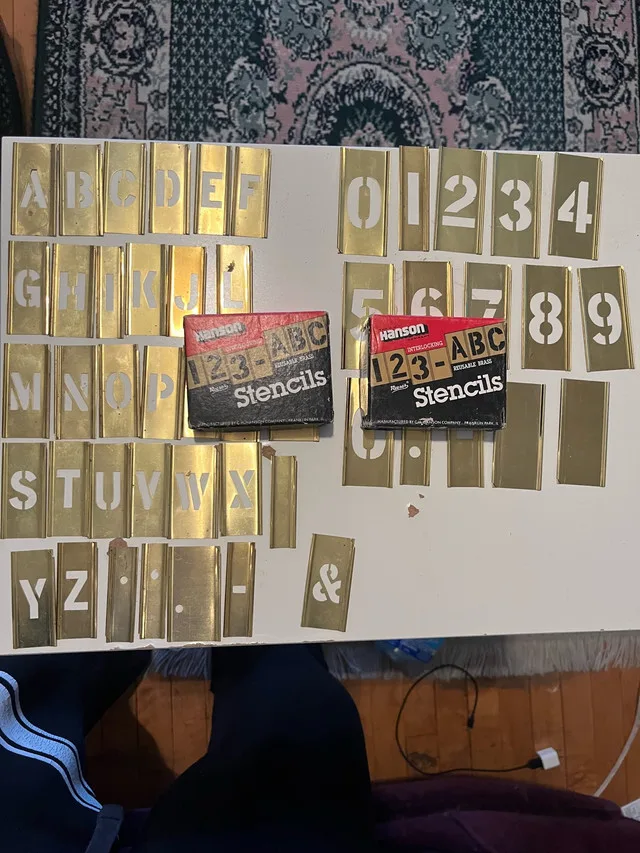 Hanson Interlocking Reusable Brass Stencils image indicator(2)