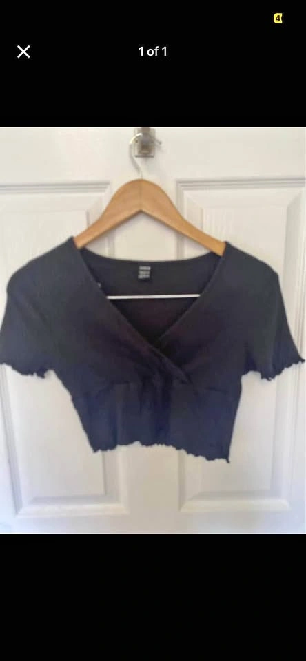 Cute Cropped Summer Tee Shirt