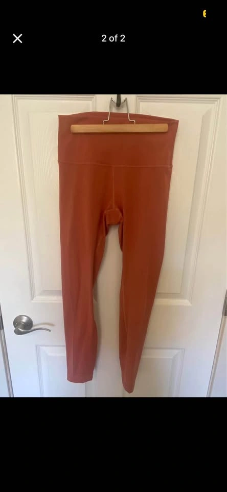Size 6 Lululemon Leggings 25 Inch Capri Terra Cotta - photo 2