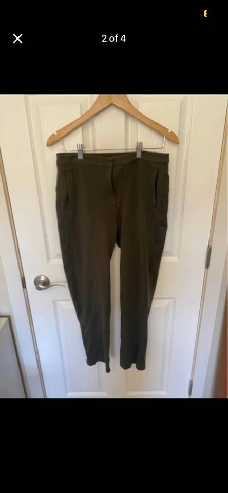 Size 8 Lulu Lemon Pants Trousers - Black and Olive Colours Avail - photo 2
