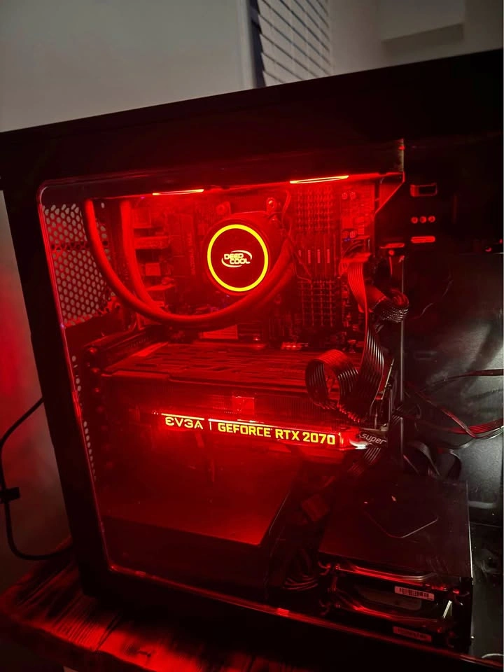 CUSTOM GAMING PC - RYZEN 5 5600x - 2070 Super - 32 GB RAM