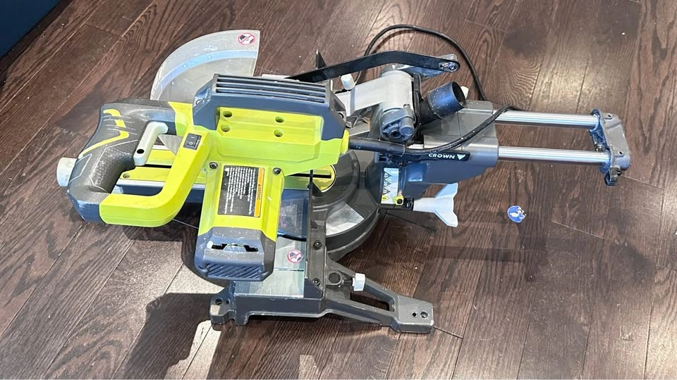 Ryobi TSS701 7 1/4 in. Sliding Compound Miter Saw - photo 2
