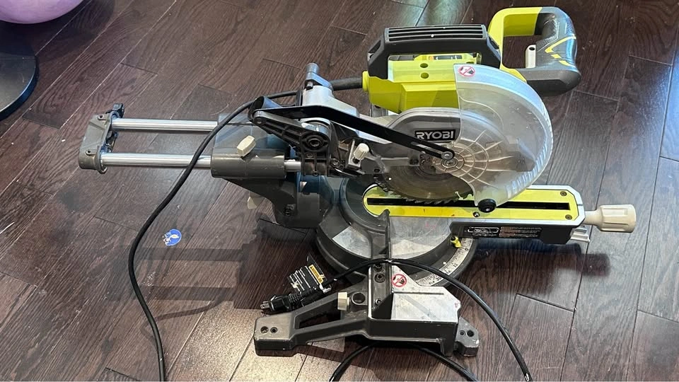 Ryobi TSS701 7 1/4 in. Sliding Compound Miter Saw - photo 4