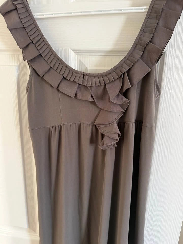 Banana Republic Ruffle Neck Sleeveless Dress Size 8 - photo 2