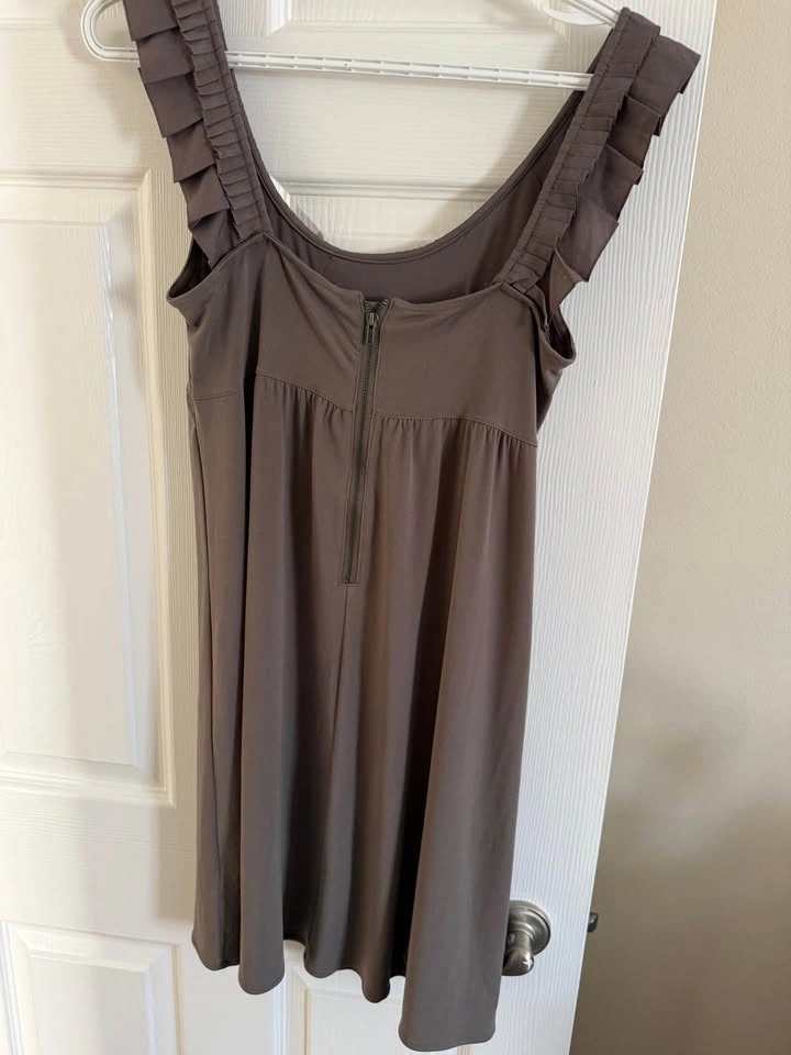 Banana Republic Ruffle Neck Sleeveless Dress Size 8 - photo 3